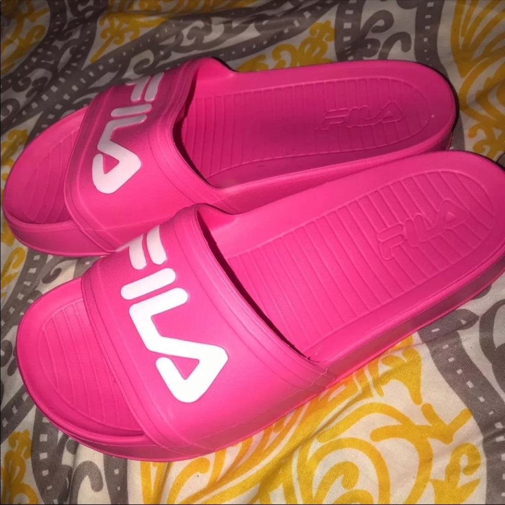 Fila Slides
